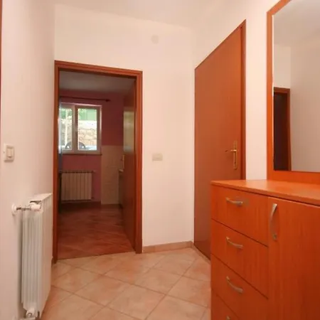 Apartment With A Parking Space - 7098 Rovinj