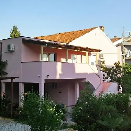 Apartment With A Parking Space - 7098 Rovinj