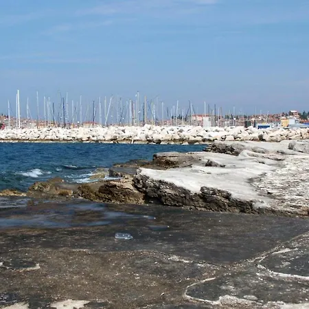 Apartment With A Parking Space - 7098 Rovinj
