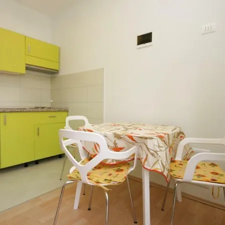 Apartment With A Parking Space - 7098 Rovinj