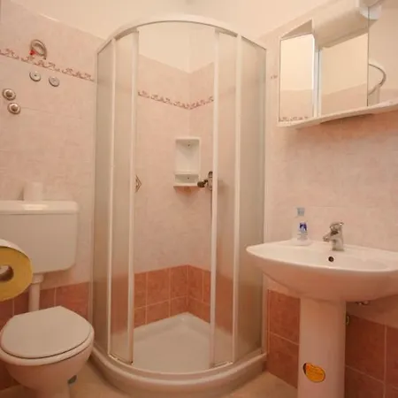 Apartment With A Parking Space - 7098 Rovinj